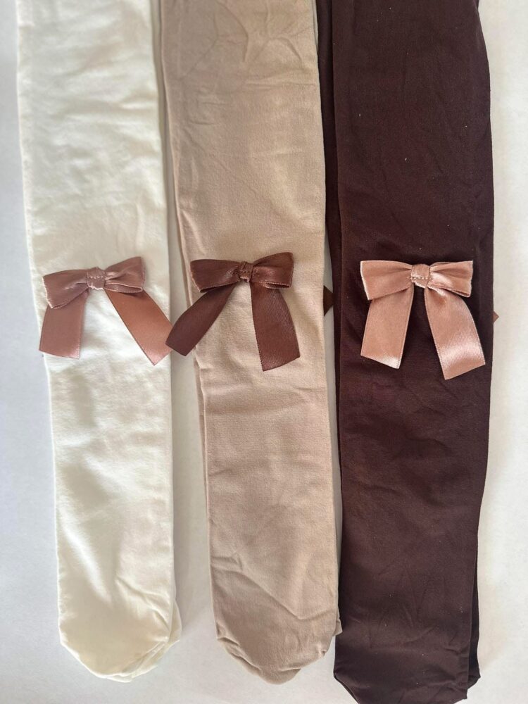 Rajstopy z kokardkami - obrazek 3