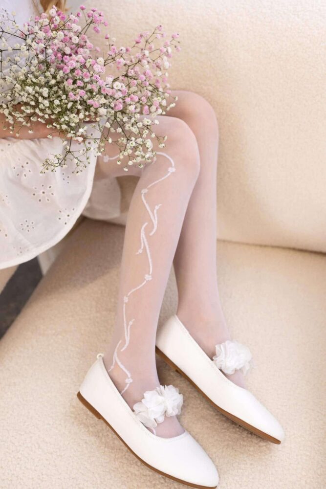 Rajstopy Ann o grubości 20 den ozdobione drobnymi kwiatkami